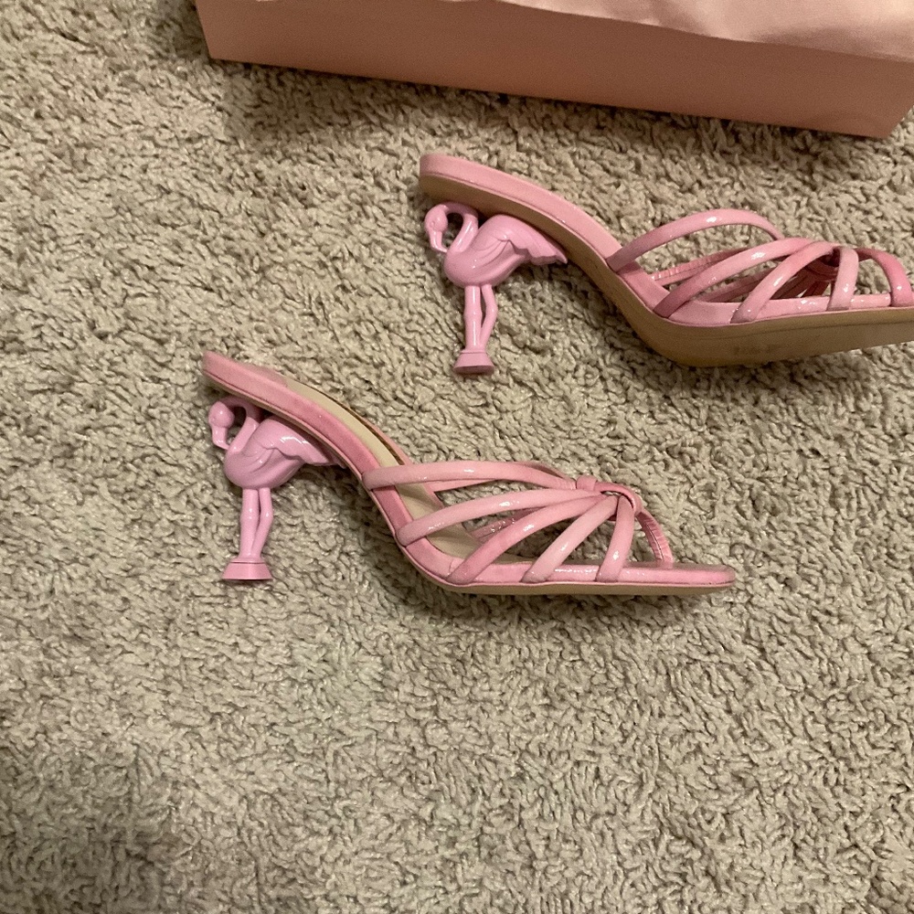 SOPHIA WEBSTER FLO FLAMINGO MID-HEEL PATENT LEATHER MULE. SIZE: 36 EU (6 US). - Picture 7 of 7